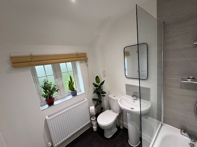 4 Crouch Hill Close , Sherborne 